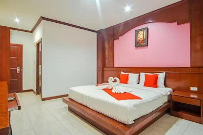 스탠다드 더블룸 — Art Mansion Patong Hotel